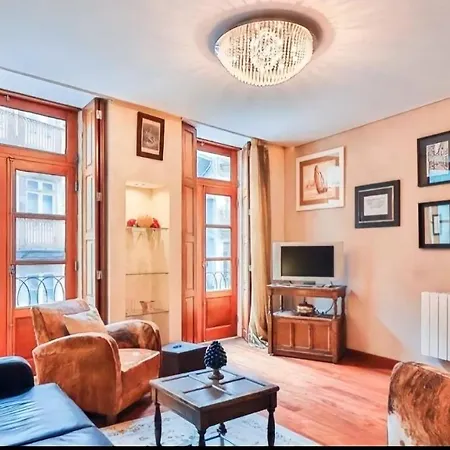 Apartamento 2 Quartos E 2 Casas De Banho *